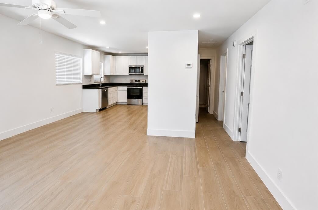 2104 Dock Street – photo 2