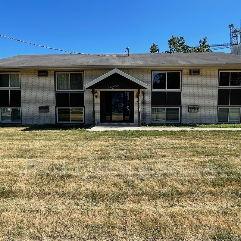 450 Laurel St – photo 1