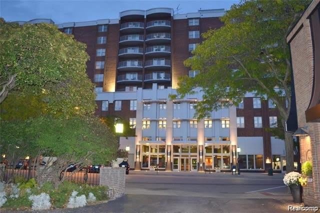 411 S Old Woodward Avenue – photo 1