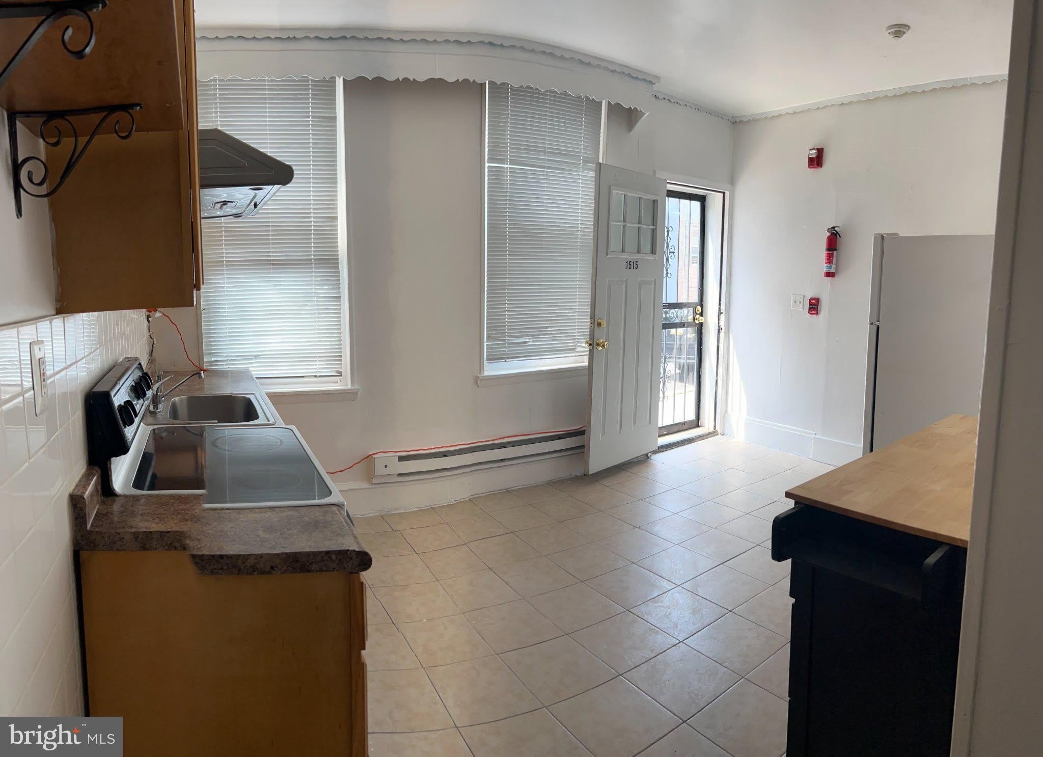 1515 DICKINSON Street S – photo 2