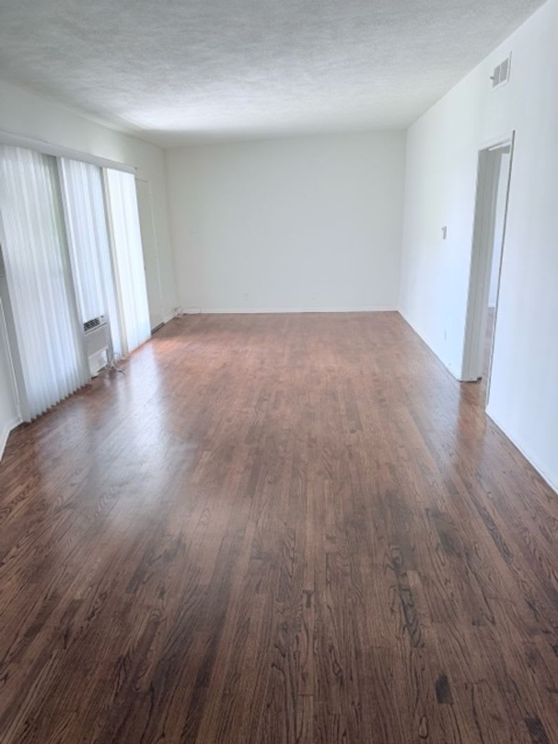 Crescent Heights 1224 – photo 3