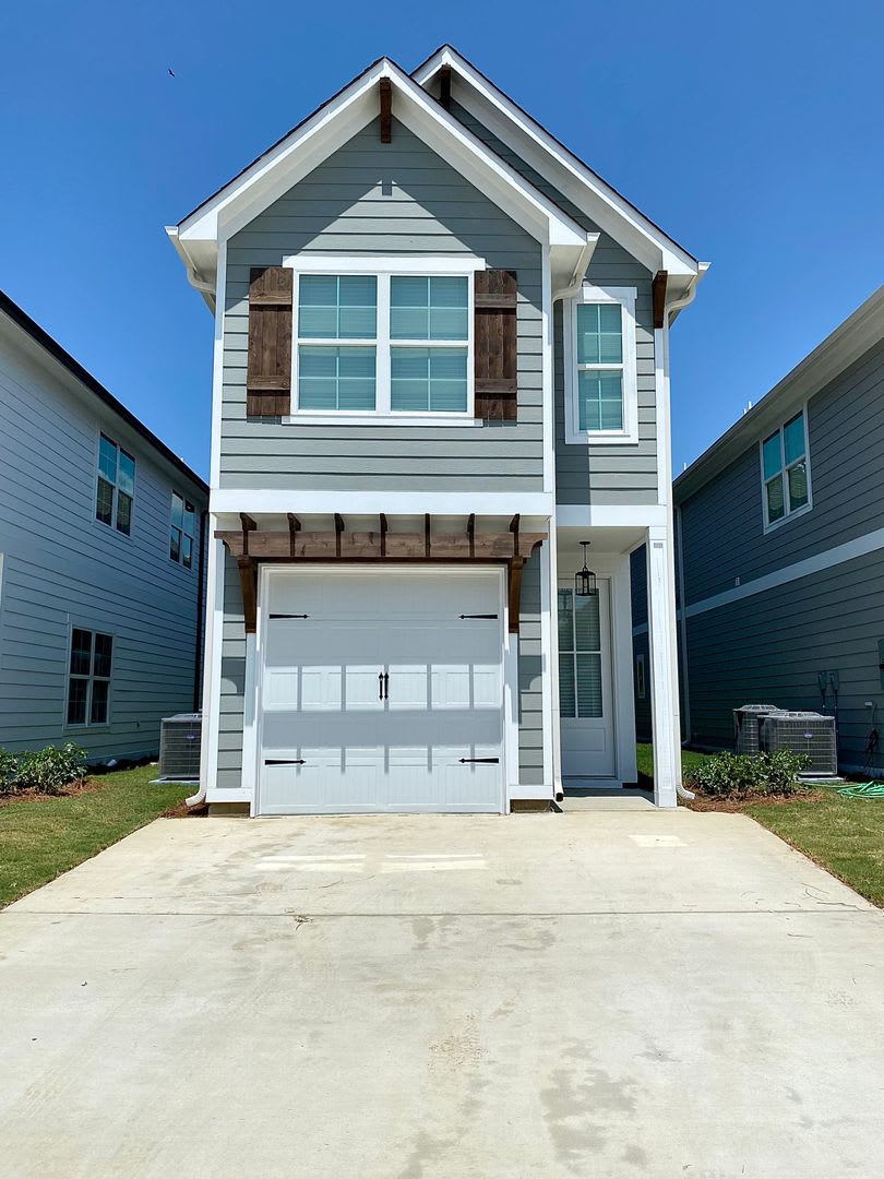 Home For Rent In Calera Al Available To View With 48 Hour Notice – photo 1