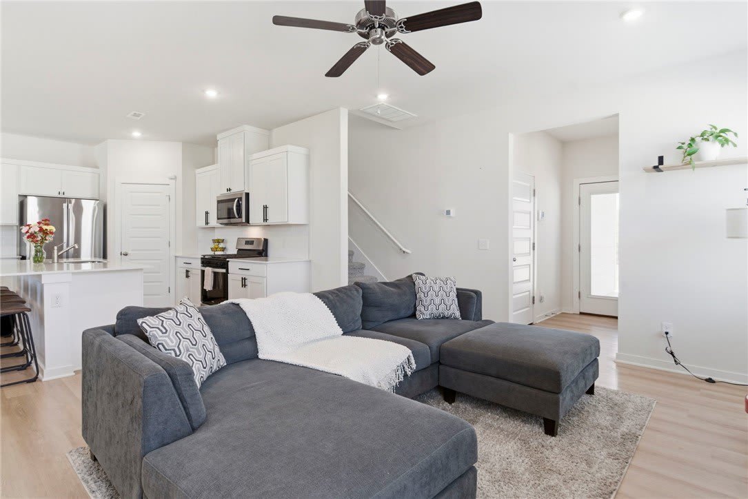 233 S Harrogate Lane – photo 5
