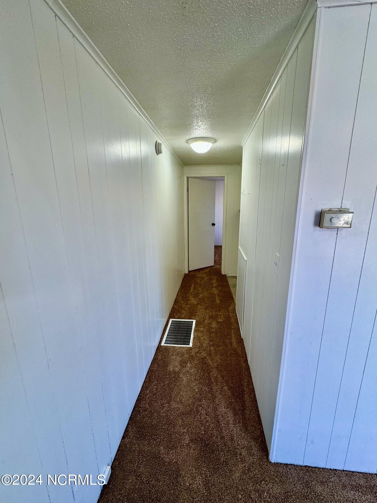1504 Iris Circle – photo 4
