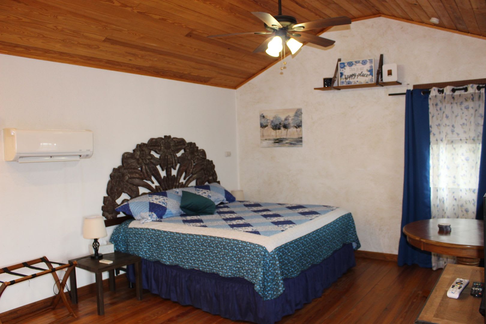 Furnished Cabin – photo 2