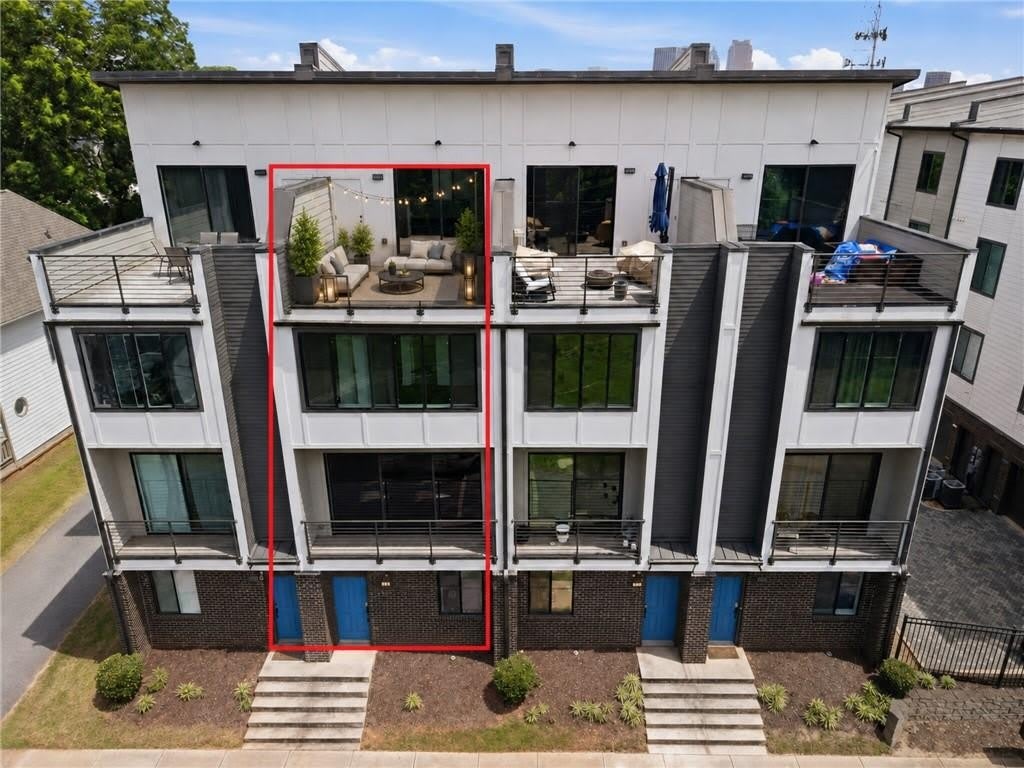 211 Bass Street SW – photo 1