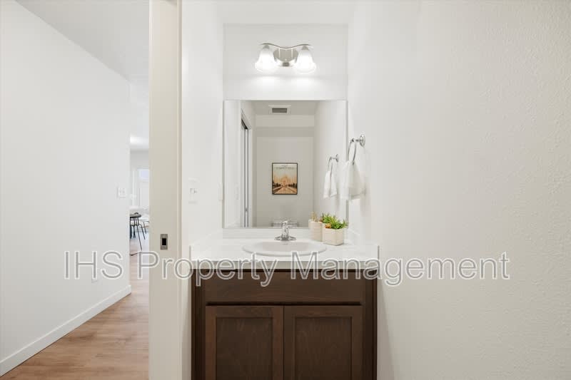 1148 N Yost St. – photo 4
