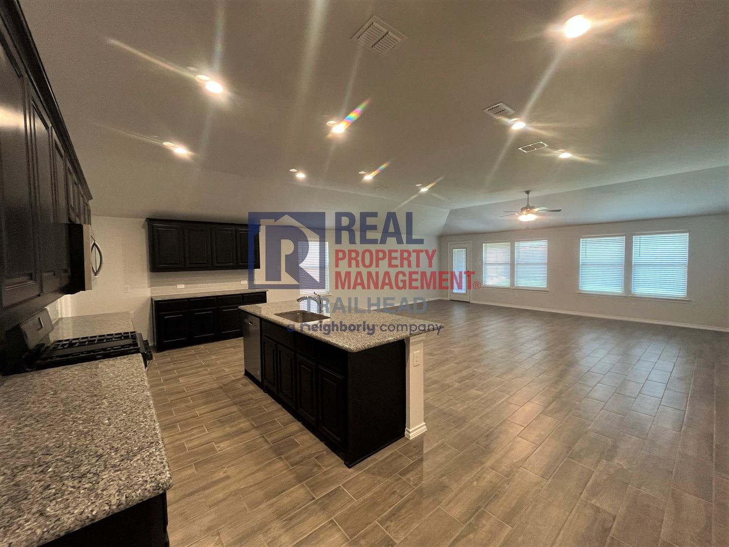3-Bedroom Home with Open-Concept Living in Weatherford – photo 4