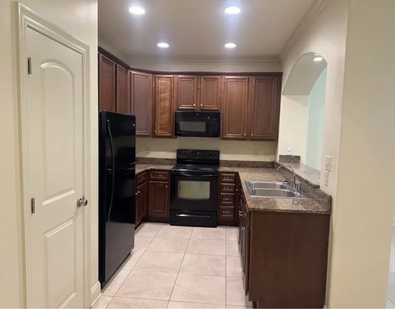 19038 Aiden Ln – photo 2