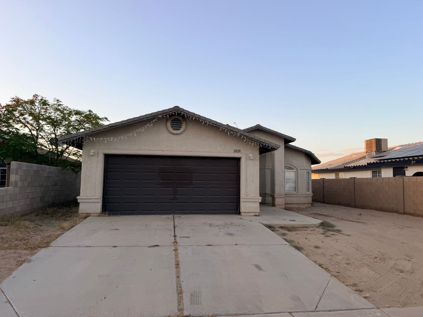 Three Bedroom Home with Two Car Garage and Fenced Lot in San Luis AZ. – photo 1