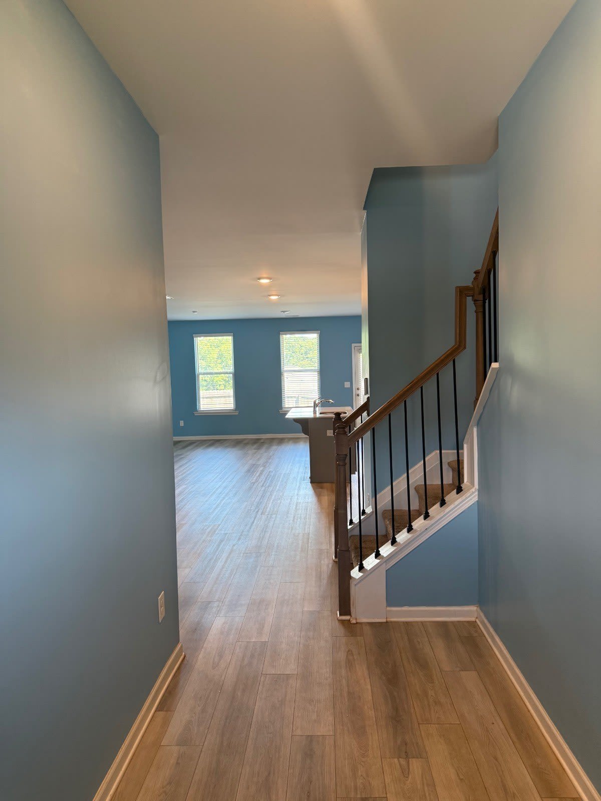 2763 Jansen Avenue – photo 2
