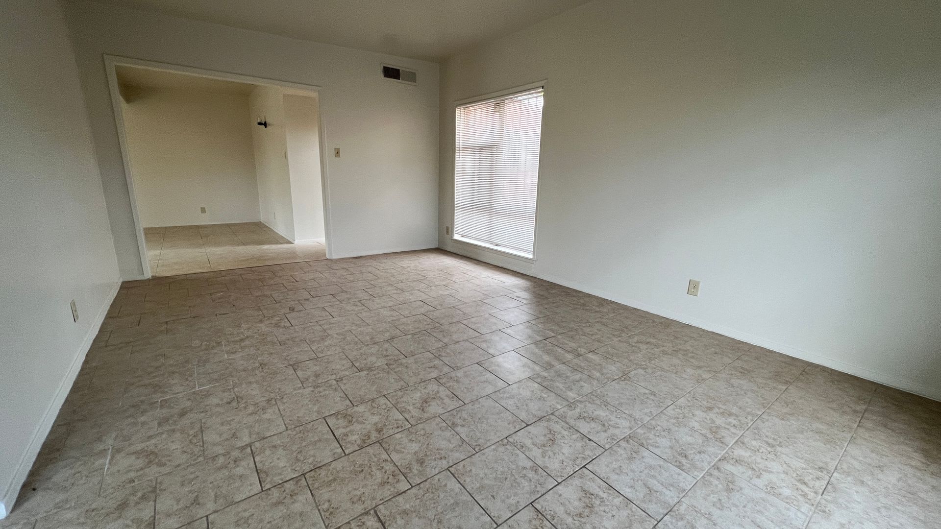 3-Bedroom Northeast Home Near Fort Bliss – photo 4