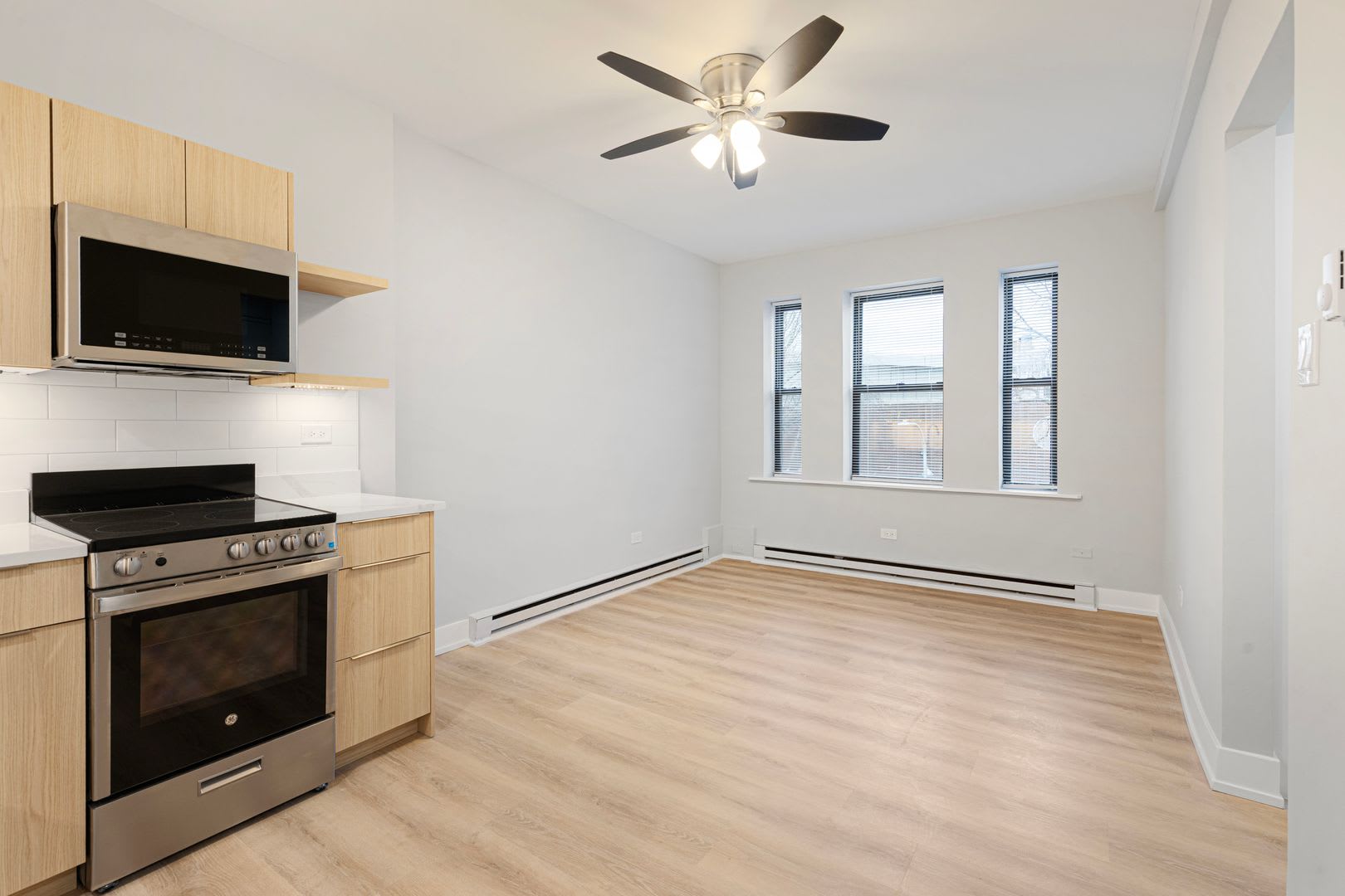 1634 W Howard St – photo 3