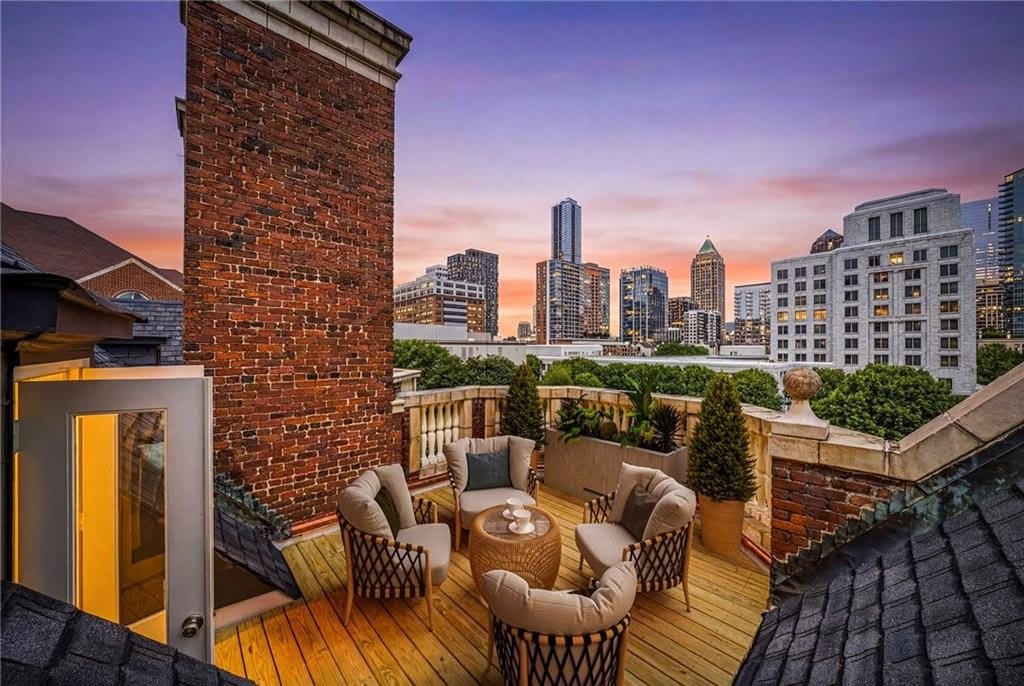 81 Peachtree Place NE – photo 1