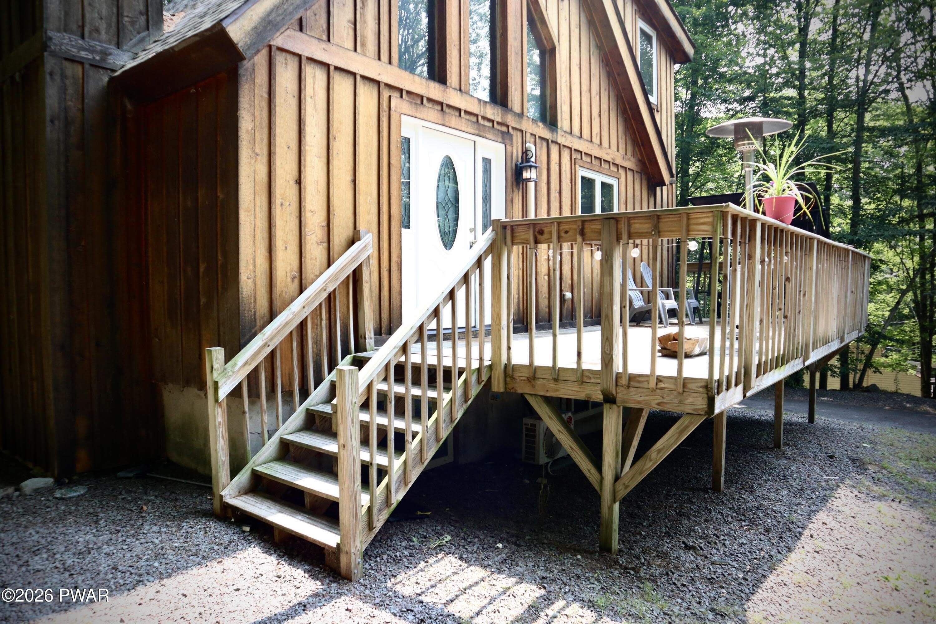 549 Lakeview Drive E – photo 3