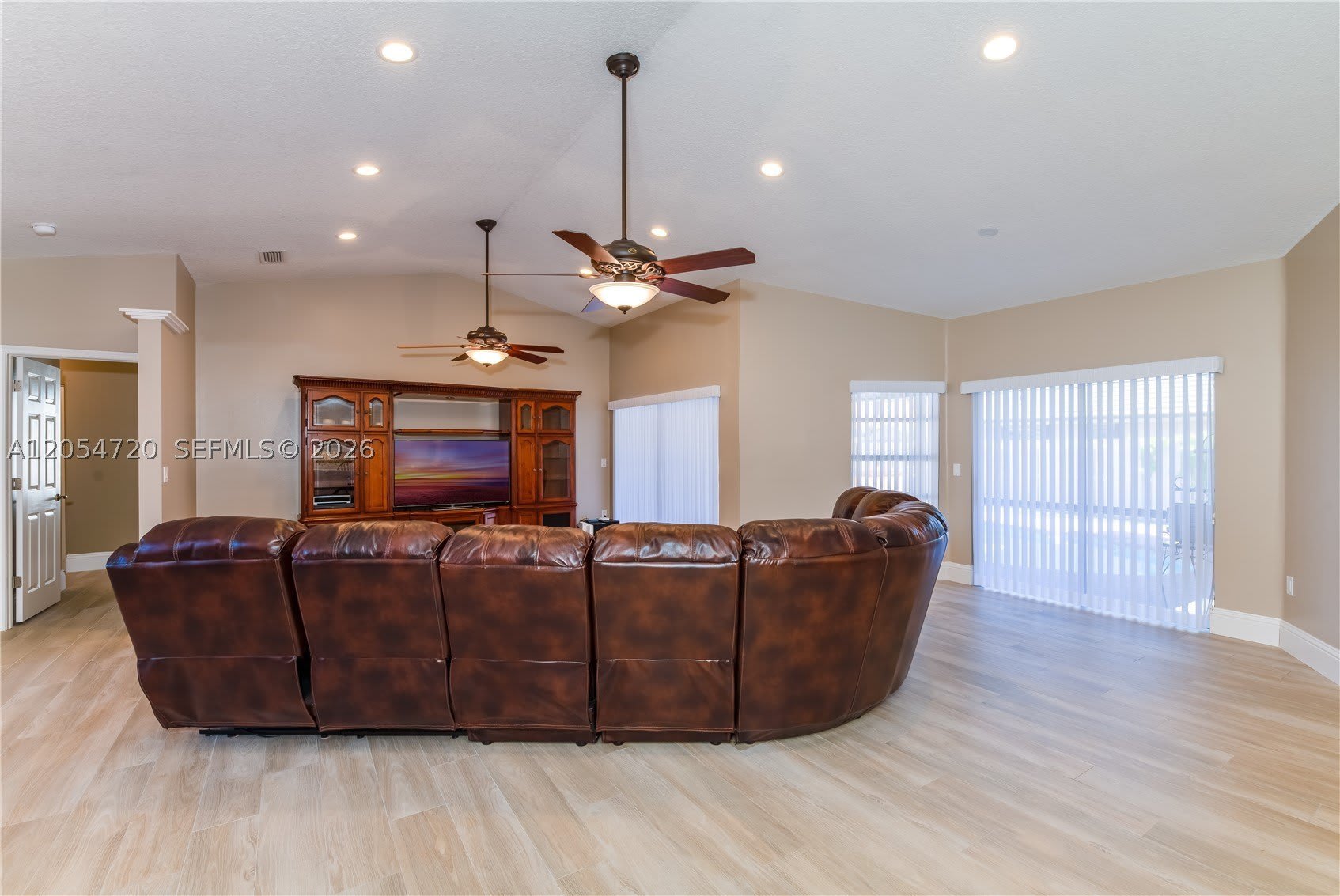 850 Amherst Ave – photo 5