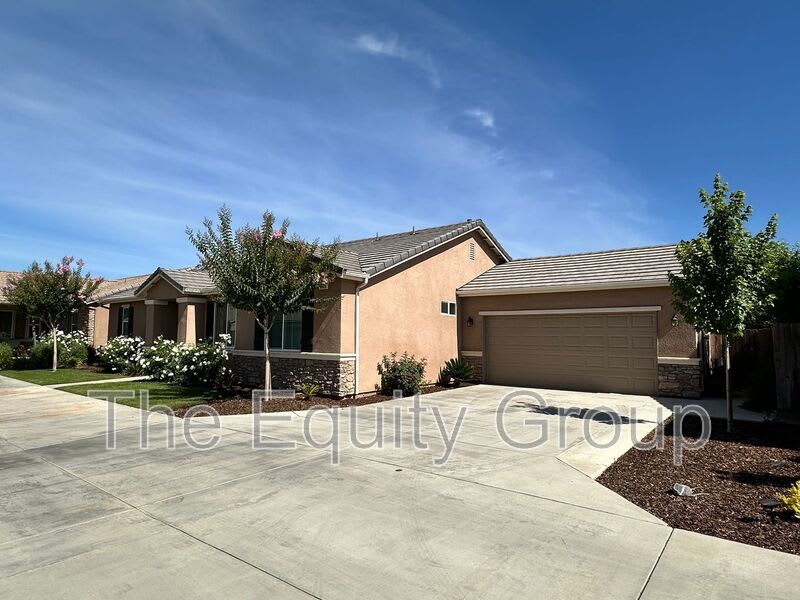 4740 West Flagstaff Ave – photo 3