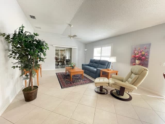 2909 Meadow Lawn Ln – photo 5
