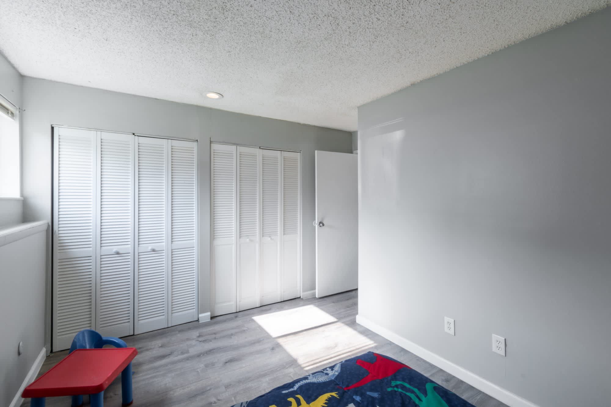 Suncrest Apartments – photo 2
