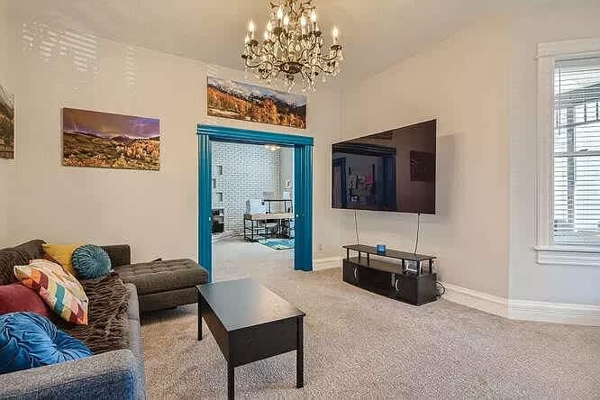 3247 West 19Th Avenue Carriage Unit B – photo 2