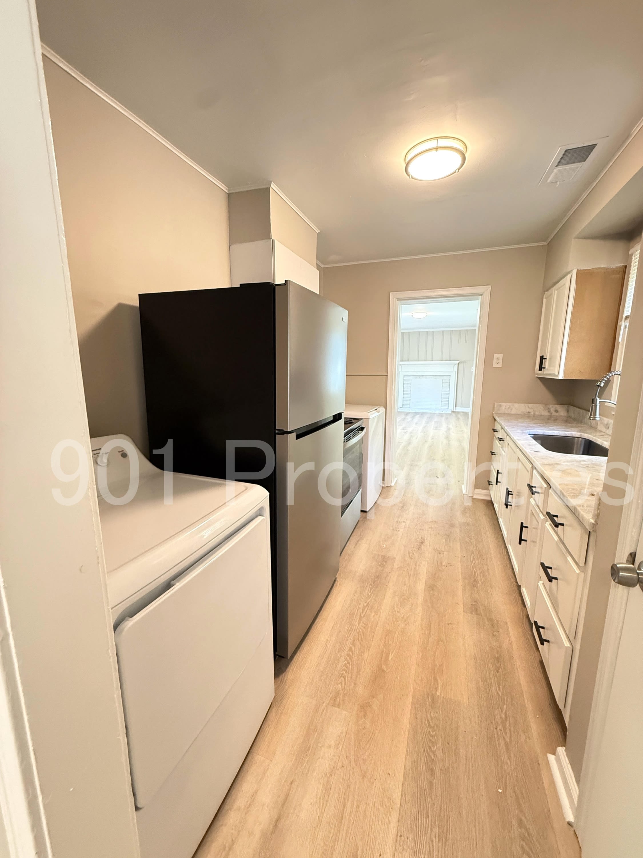 814 Colonial Road – photo 3
