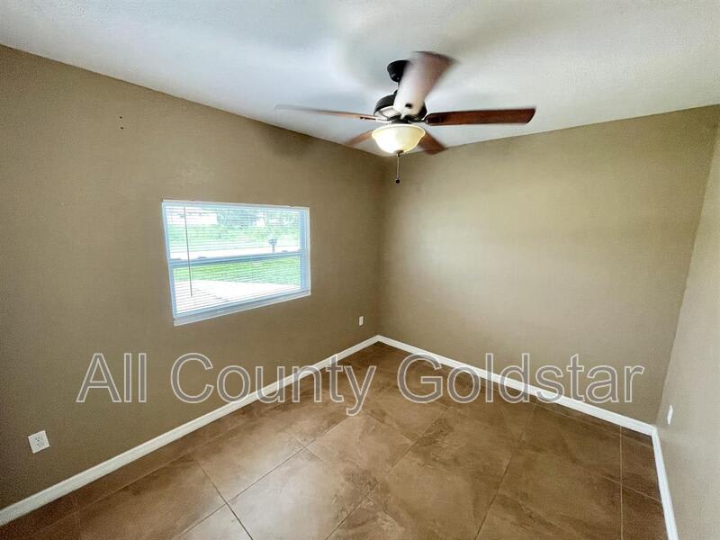 472 Ridgewood St – photo 2