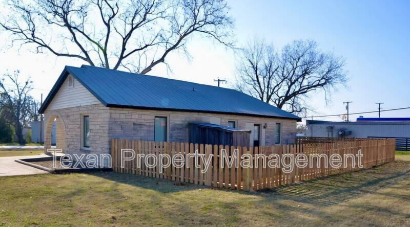 109 South Broadway Street – photo 2
