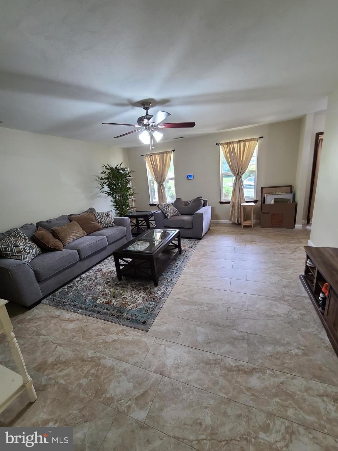 1105 JONATHAN Lane – photo 4