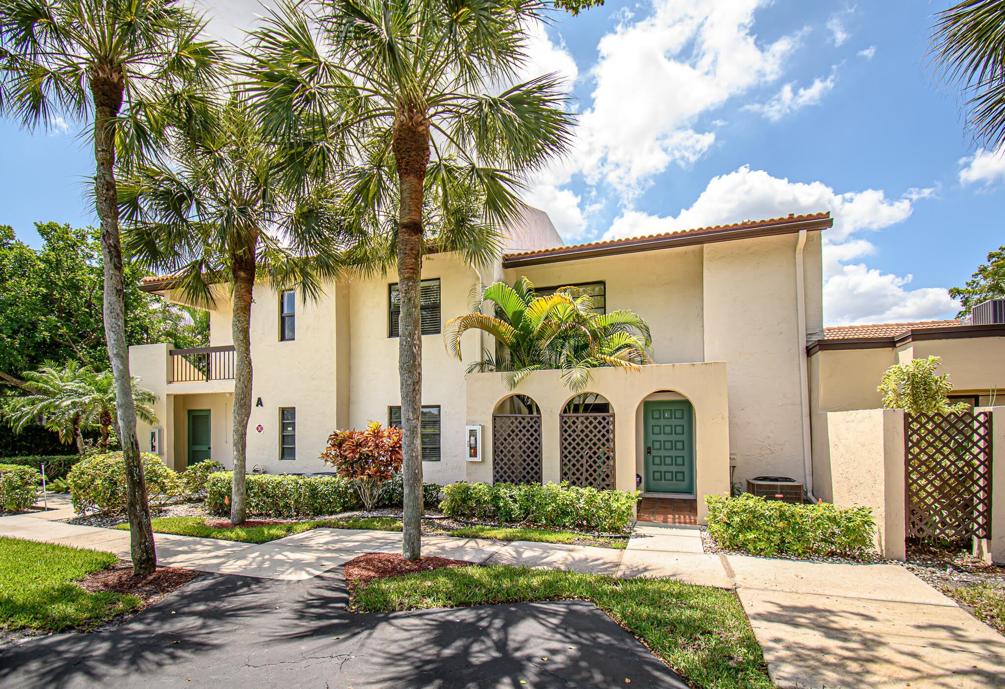 8334 Cypress Lane – photo 2
