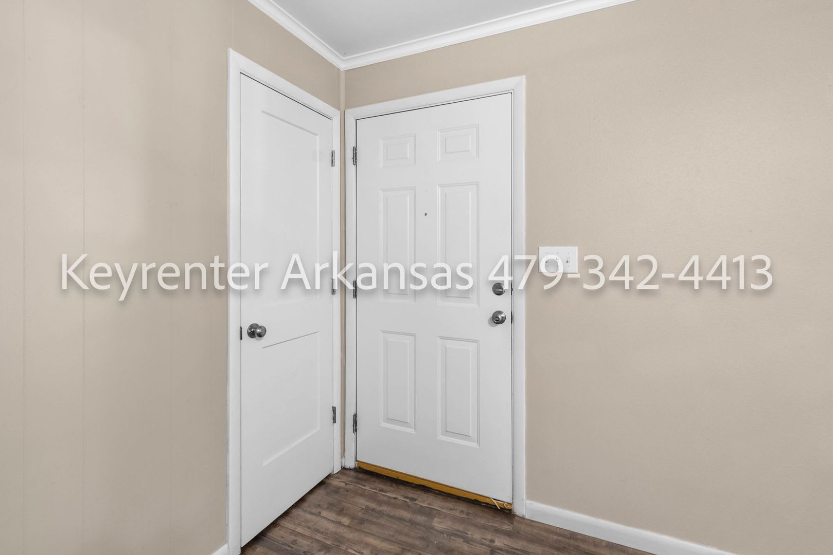 Updated 3 Bedroom Home With Large Backyard In The Heart Of Springdale – photo 5