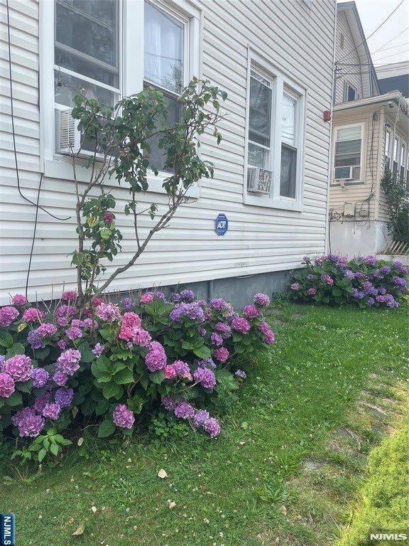 122-124 Buffalo Avenue – photo 4