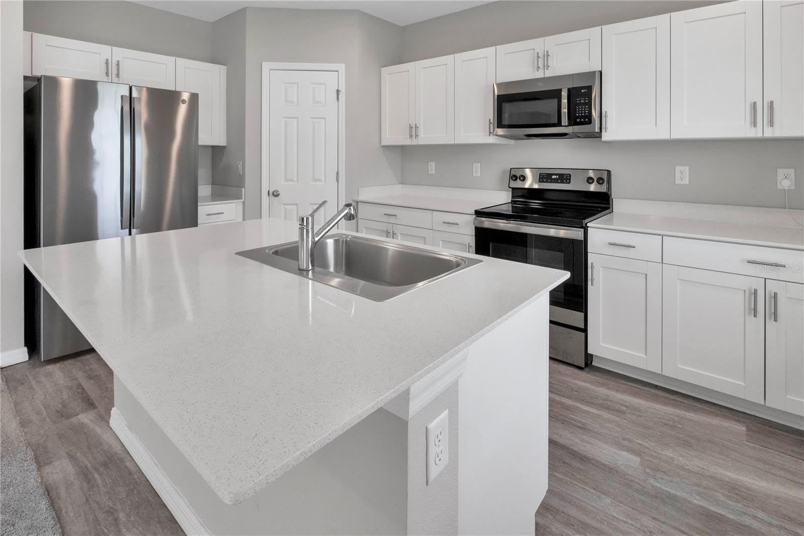 12737 TANNENCREST Drive – photo 5