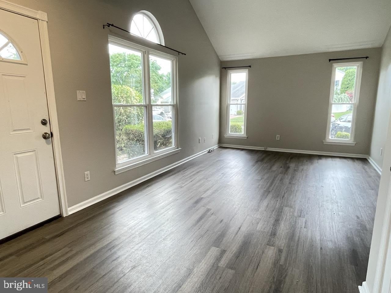 294 WOODS EDGE Place – photo 4