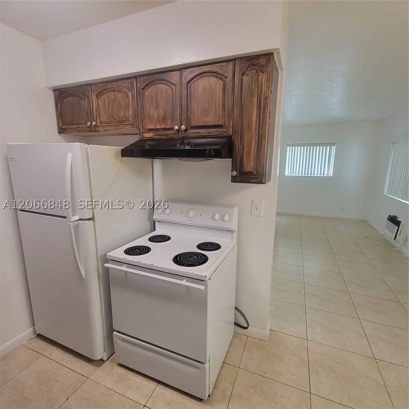 1708 N 16th Ave – photo 3