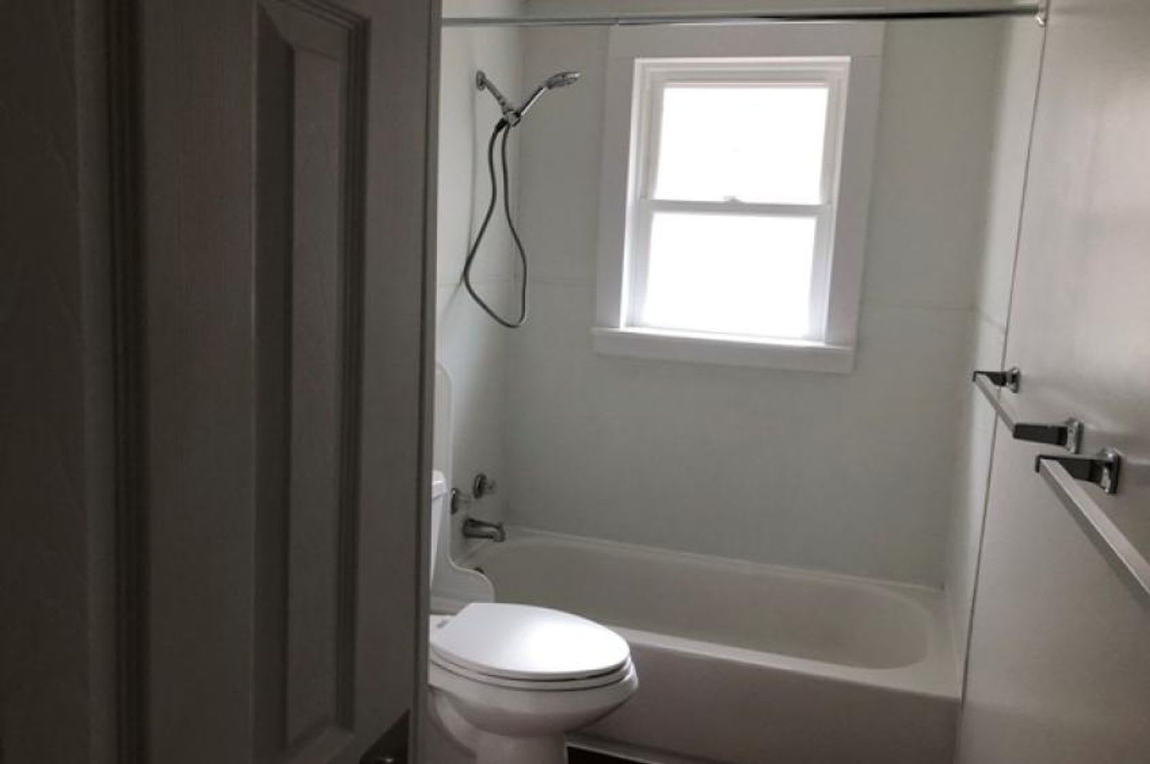 One Level House Near Randolph College – photo 3