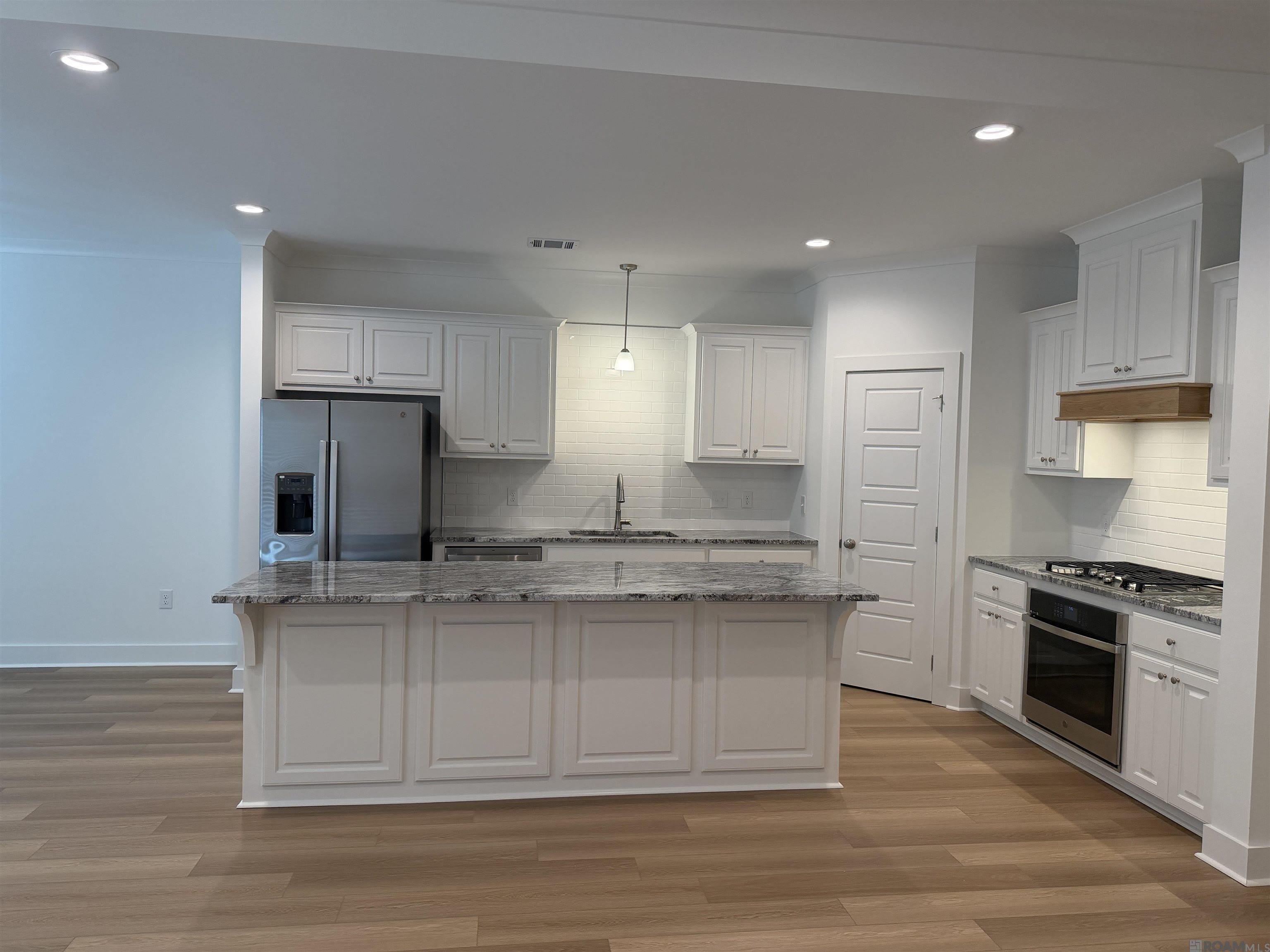 1822 Seawolf Dr – photo 4