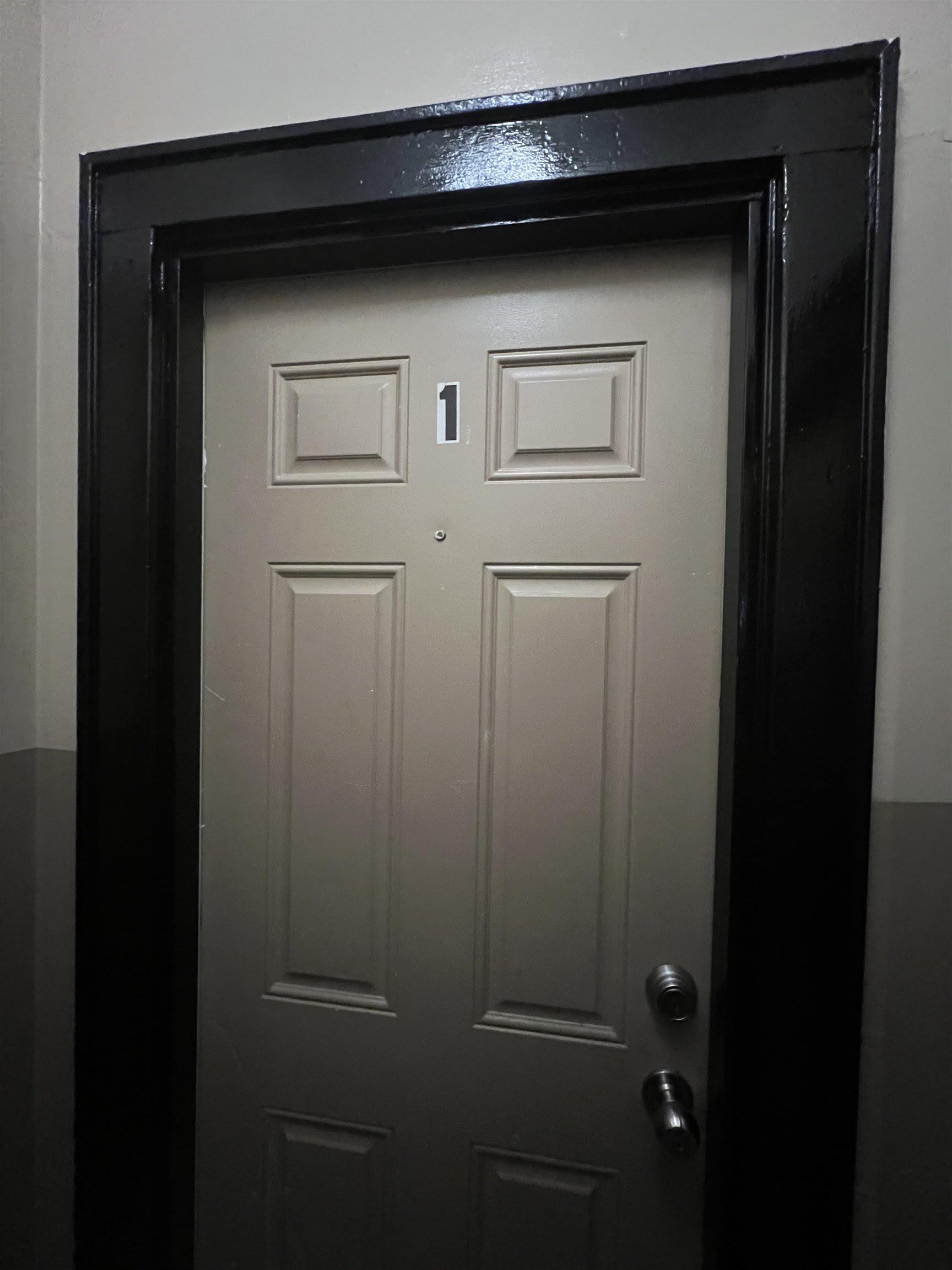 1001 COLUMBIA AVE – photo 2