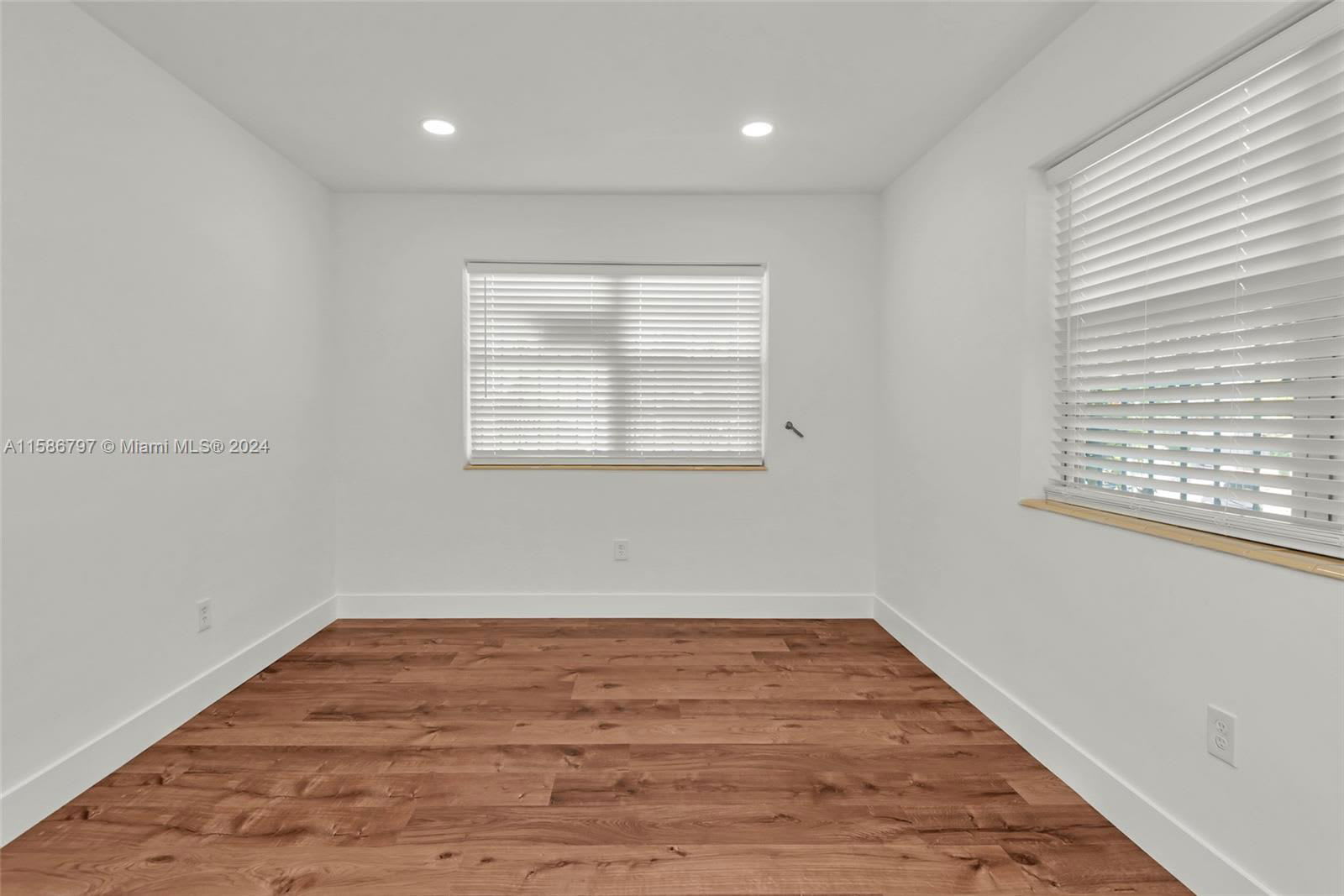 4200 Northeast 1st Avenue – photo 5