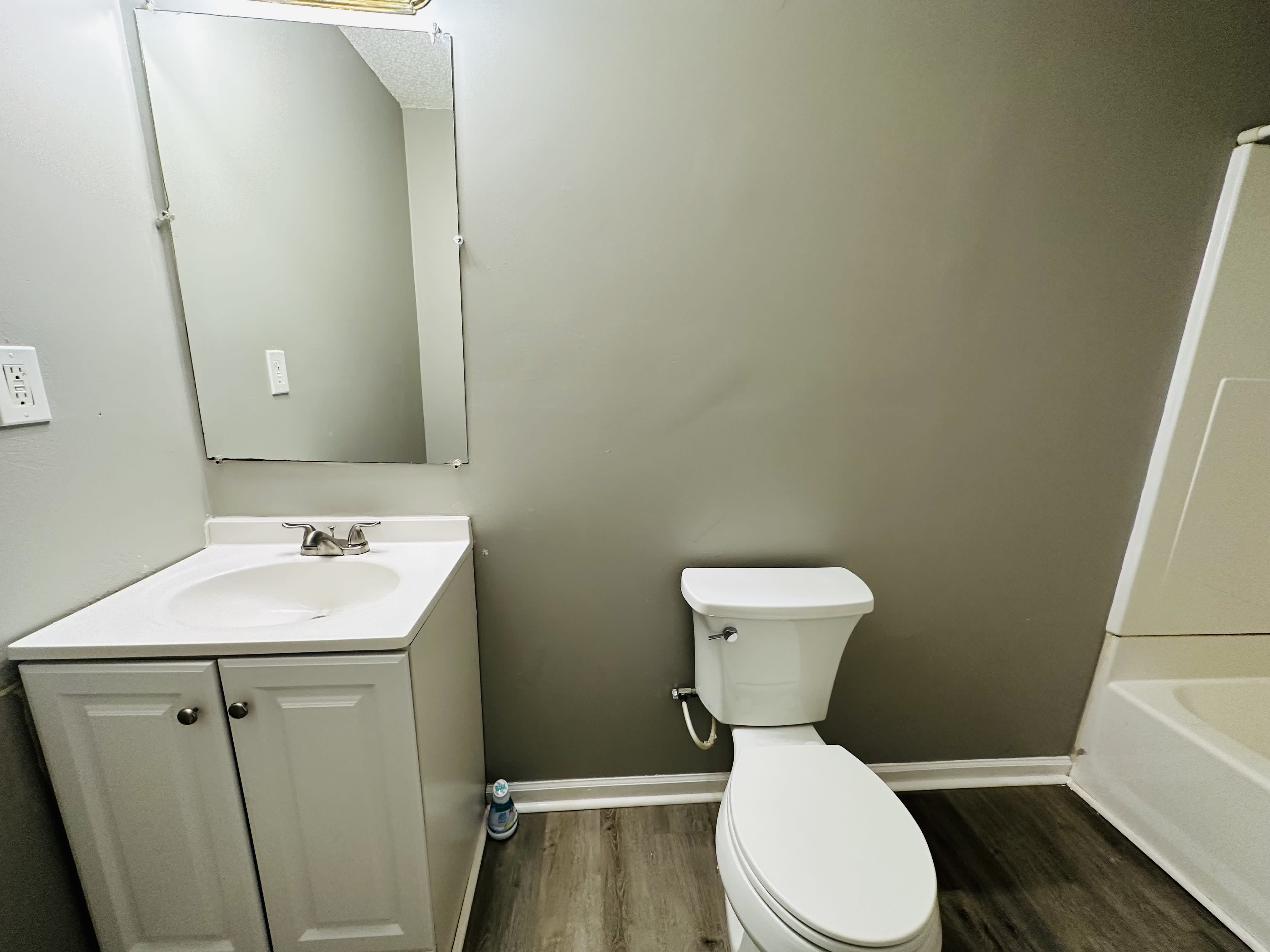 715 Ayers St – photo 5