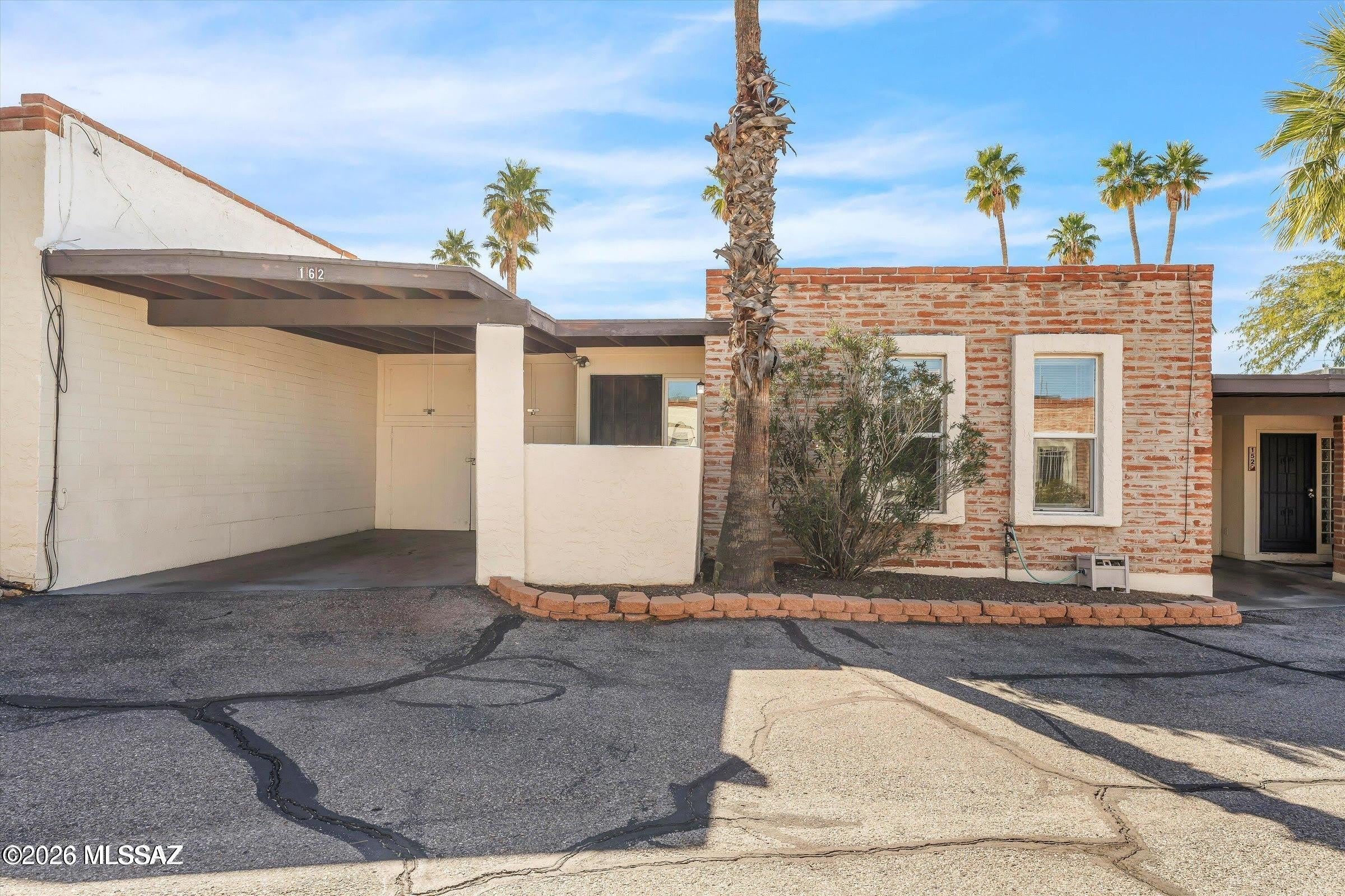 9111-162 N Oracle Road – photo 1