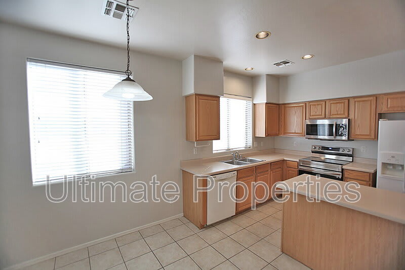 6331 W Pontiac Dr – photo 2