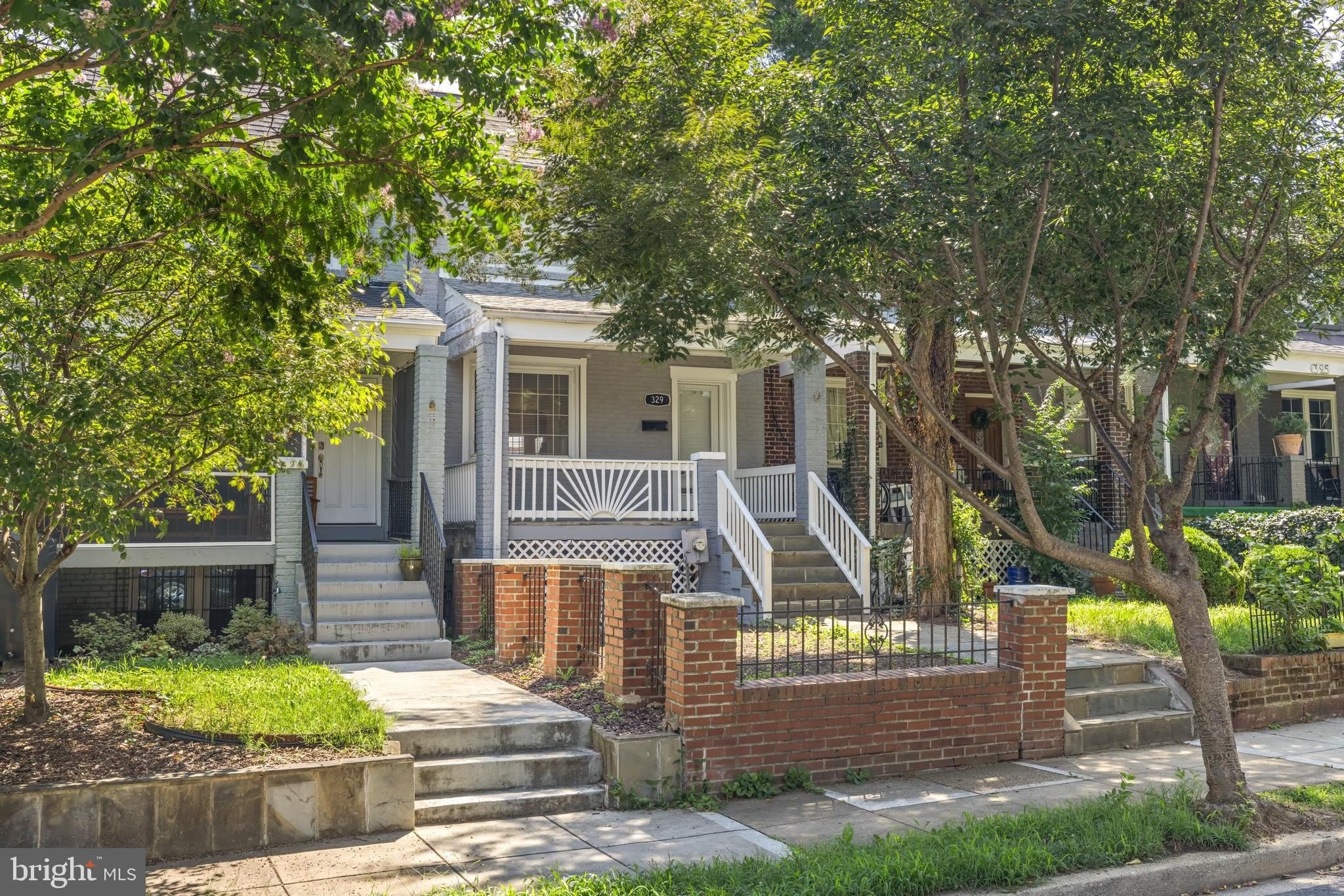 329 18TH Place NE – photo 1