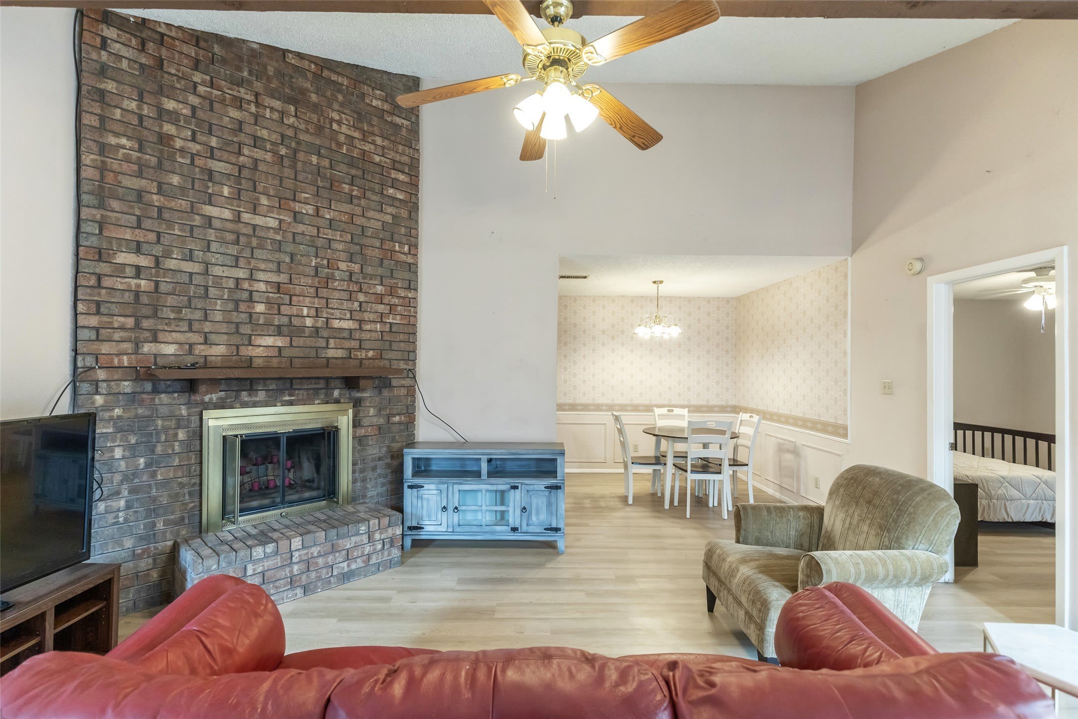 4074 Russell Avenue – photo 2