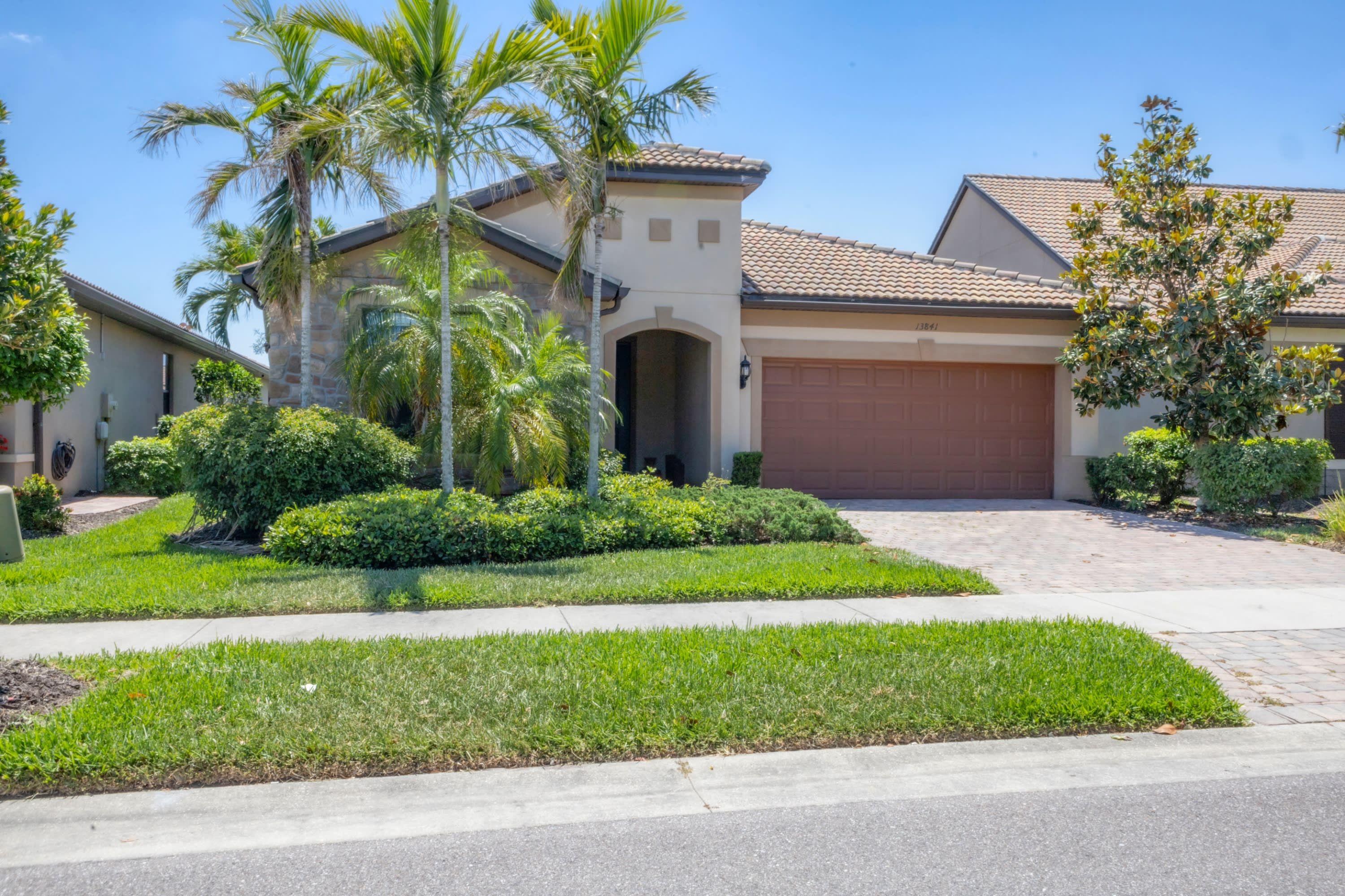 13841 RINUCCIO ST – photo 1