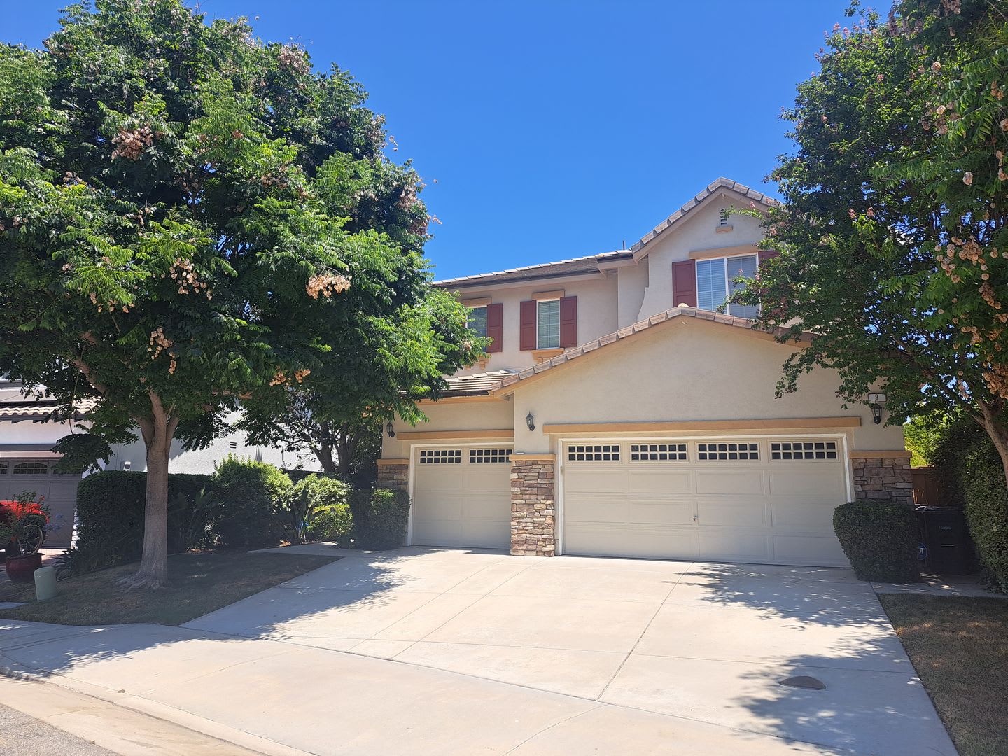 Beautiful 5 bedroom 3 bath home – photo 4