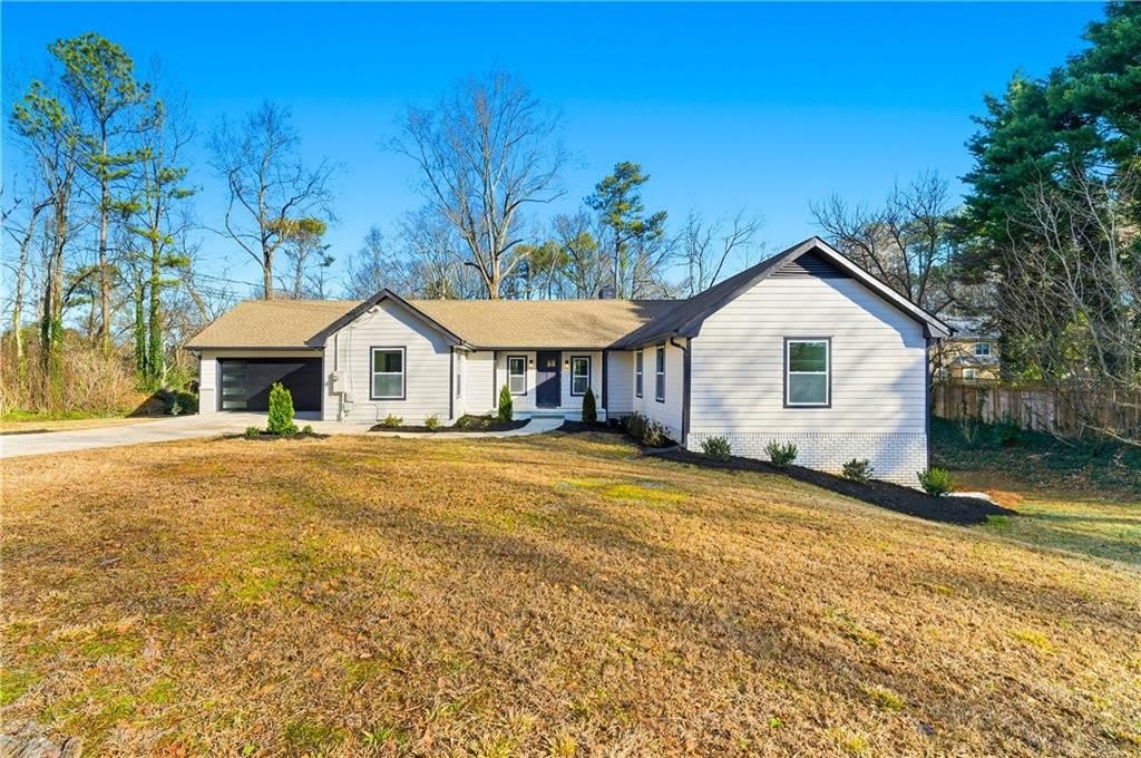 1715 Crestline Drive NE – photo 2