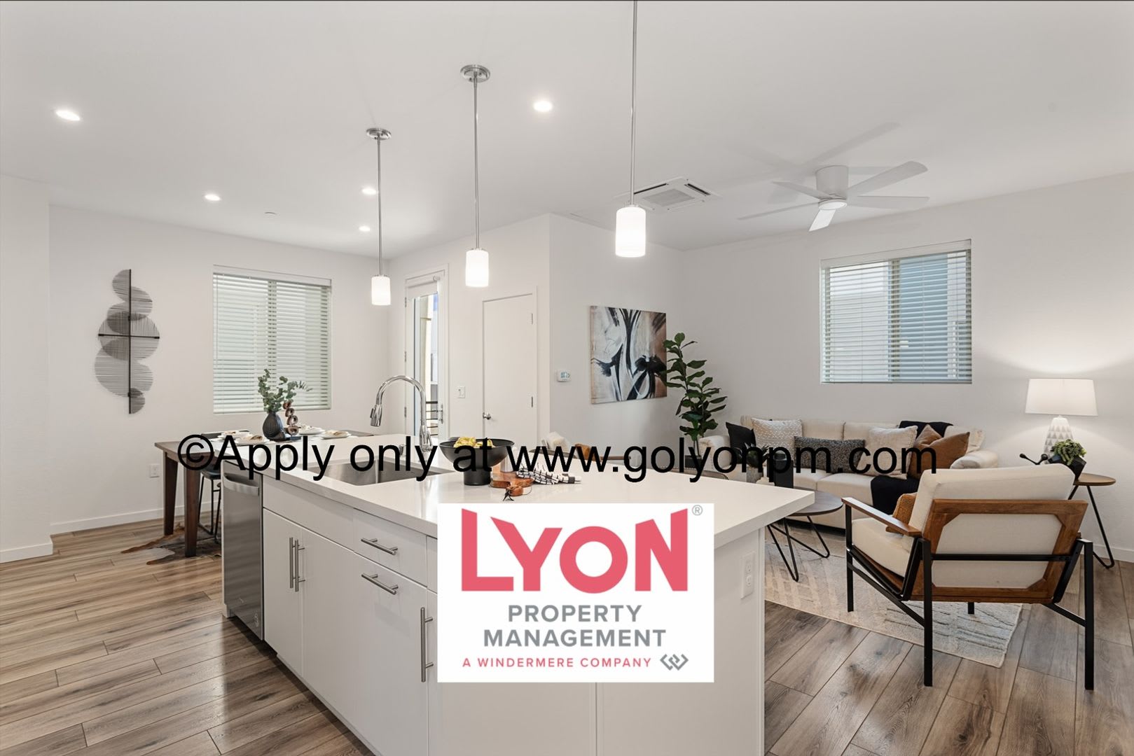 Stunning, Modern 2 bed/2.5 bath Condo in Upper Land Park!! – photo 5