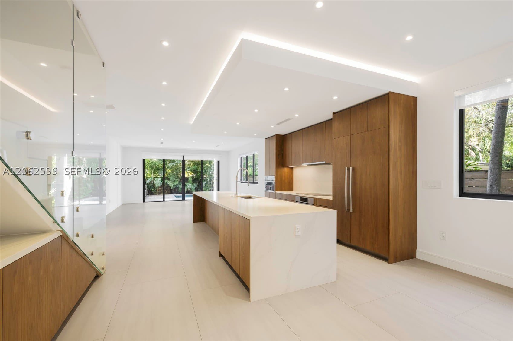 2992 Coconut Ave – photo 3