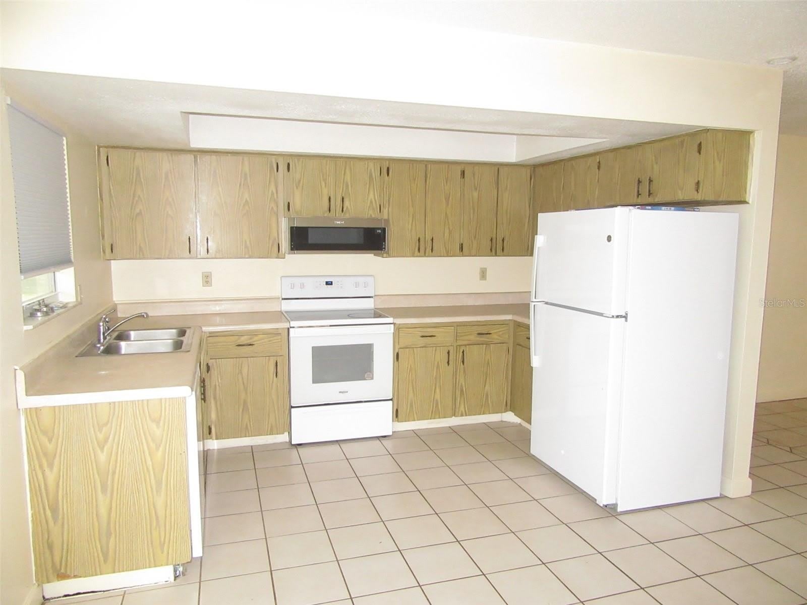 23023 FOOTE Avenue – photo 5