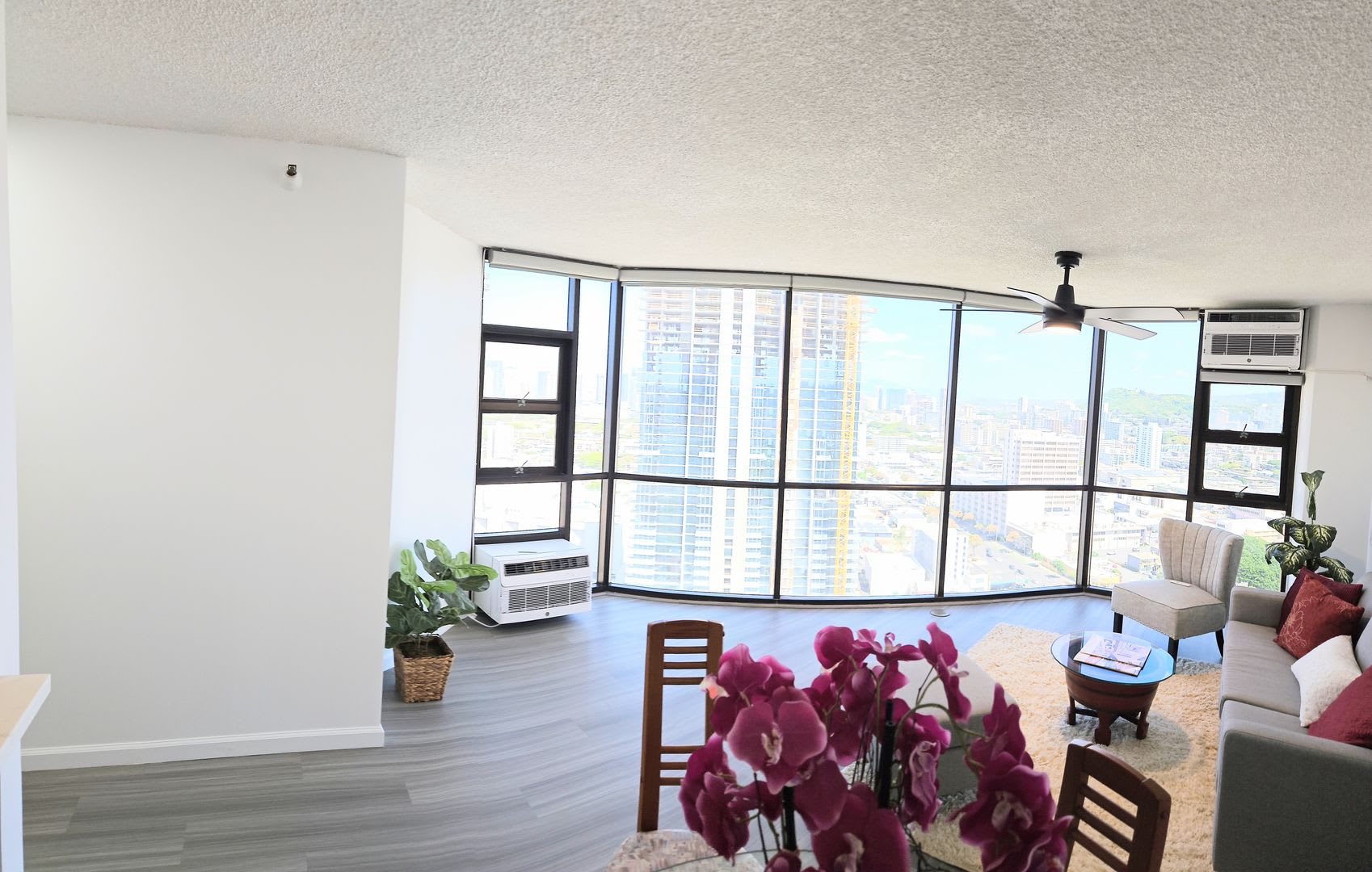 Ala Moana 1 Bedroom 1 Bathroom 2 Parking Condominium – photo 5